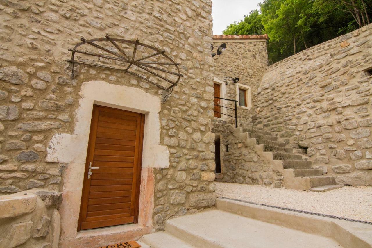 فيلا Loft Stories Baix المظهر الخارجي الصورة